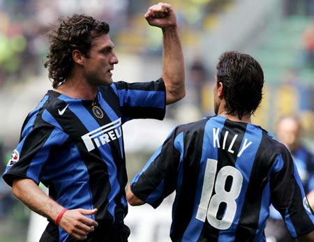 球队取胜后送亚泰降级，海牛球迷在退场时高喊“亚泰降级啦”