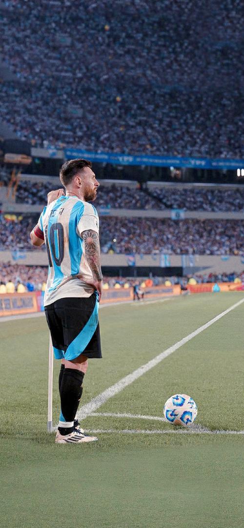 蓉城客战神户首发：韦世豪、周定洋在列，罗慕洛、费利佩登场