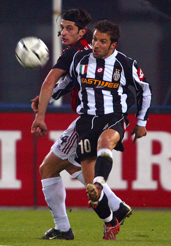 斯基拉：上周米兰与聚勒的律师会面，球员要求至少签到2028年（斯基拉：米兰上周与聚勒律师会谈，球员希望合同至少到2028年）