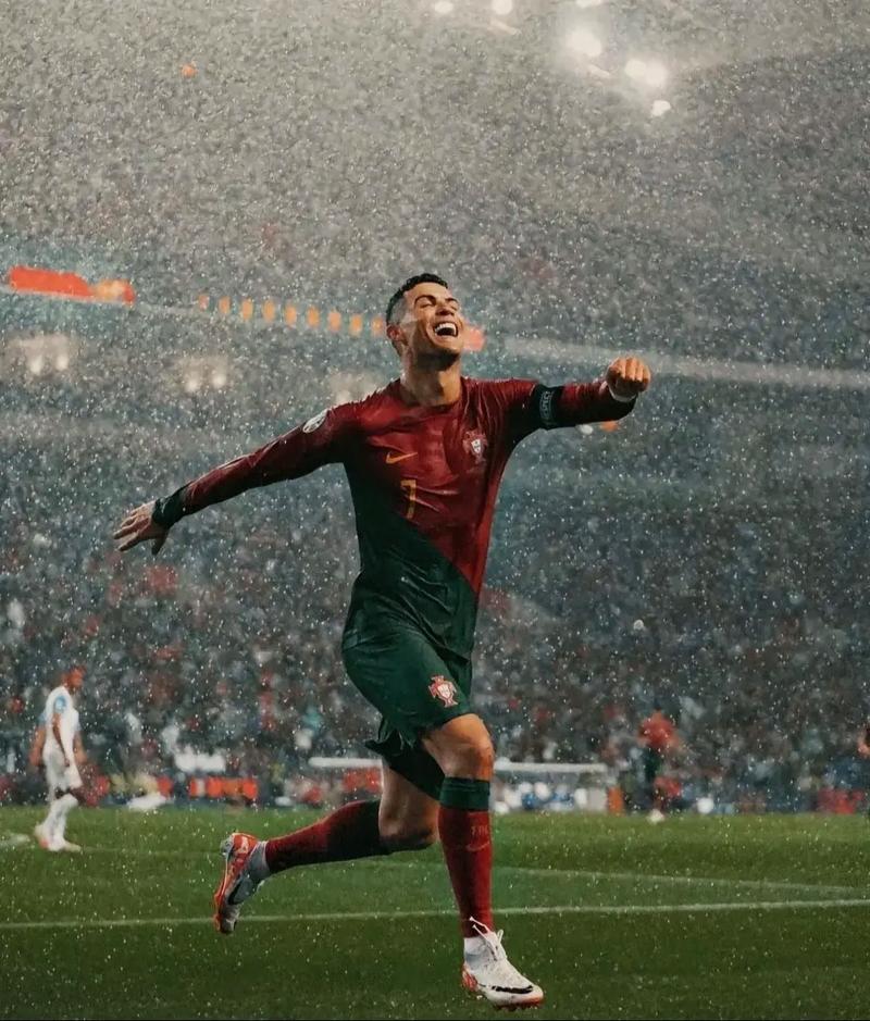 一场3-2让意甲榜首易主，阿莱格里神换人，让二追三奇迹逆袭