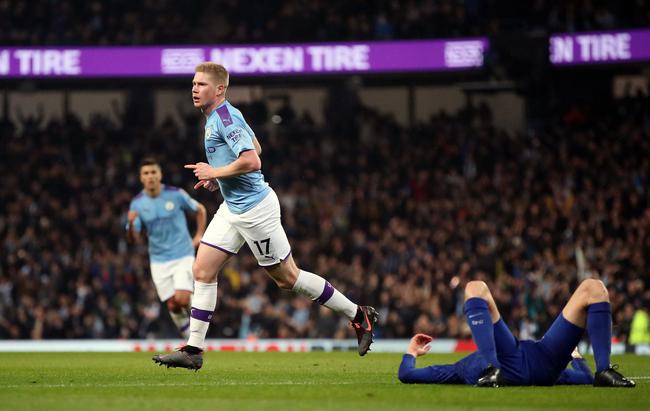 RMC：姆巴佩在上周联赛遭受膝盖撞击，并最终带伤踢完比赛