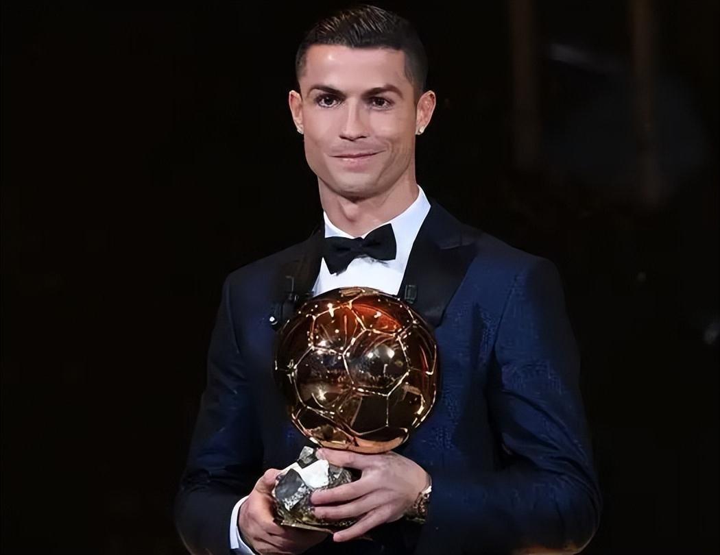 剑南春｜15连胜！拜仁3-0药厂，雅克松德甲首球，格纳布里建功（剑南春｜拜仁3-0击败药厂豪取15连胜，雅克松收获德甲处子球，格纳布里破门）