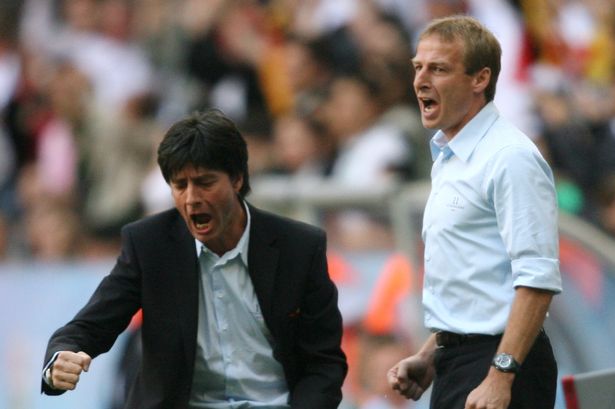 骑士内线组合压制对手